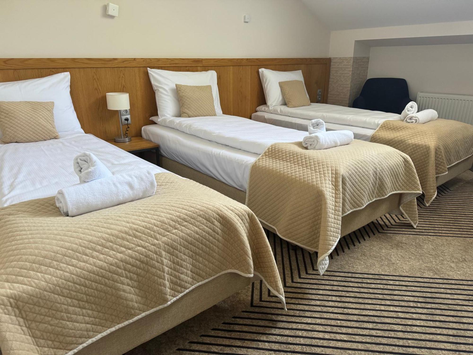 Iris Aparthotel クラクフ エクステリア 写真