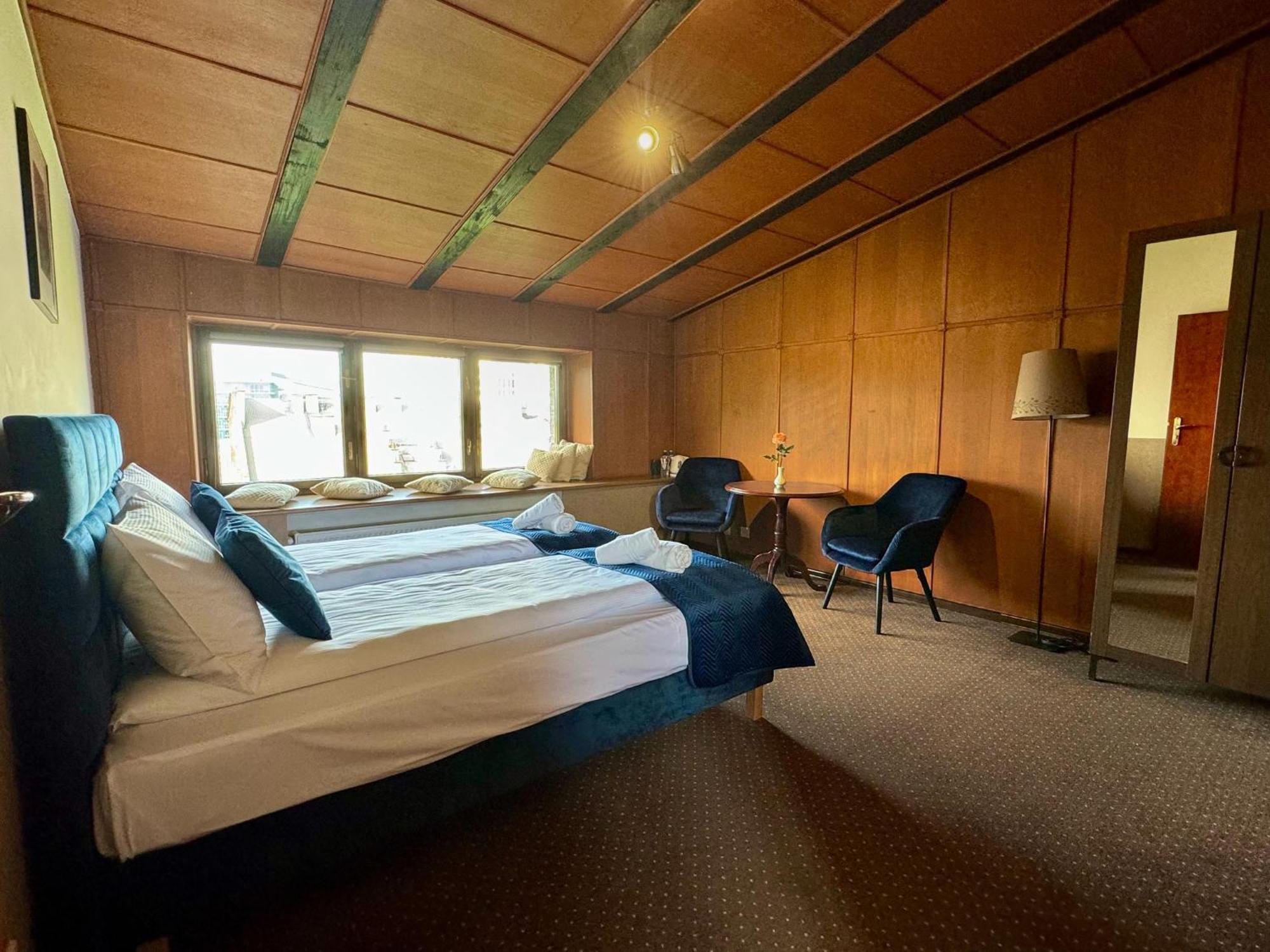Iris Aparthotel クラクフ エクステリア 写真