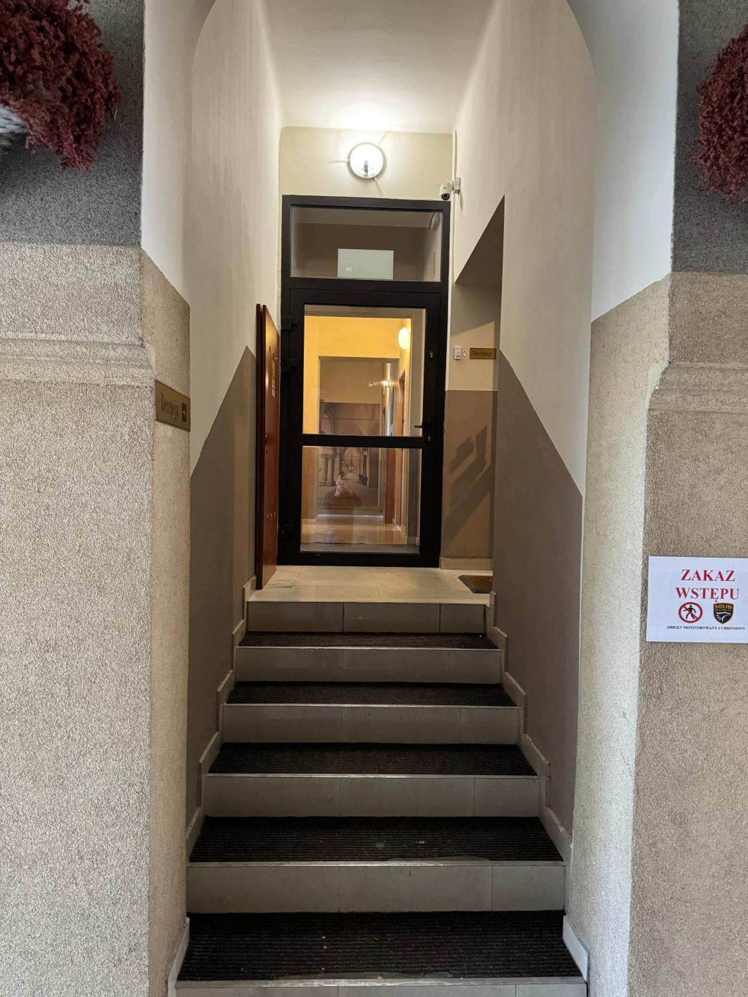 Iris Aparthotel クラクフ エクステリア 写真