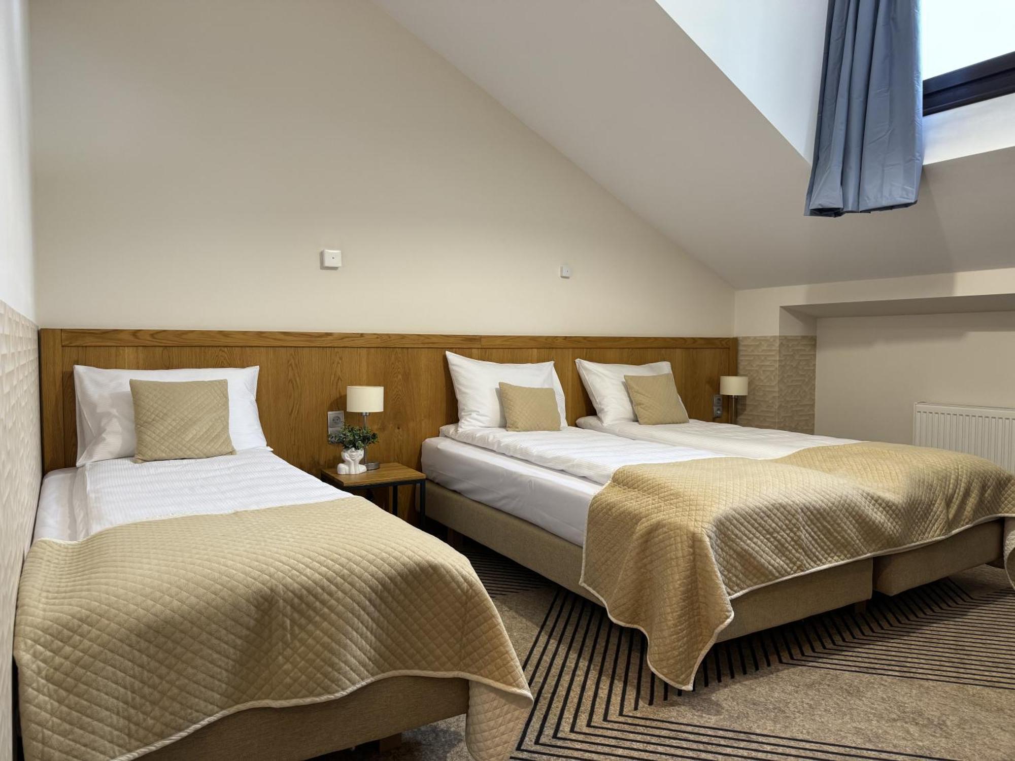 Iris Aparthotel クラクフ エクステリア 写真